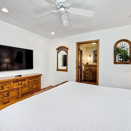 Great Group Retreat! Hacienda Decor, Spacious Floor Plan, Private Backyard Carlsbad Exteriör bild