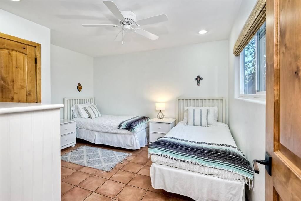 Great Group Retreat! Hacienda Decor, Spacious Floor Plan, Private Backyard Carlsbad Exteriör bild