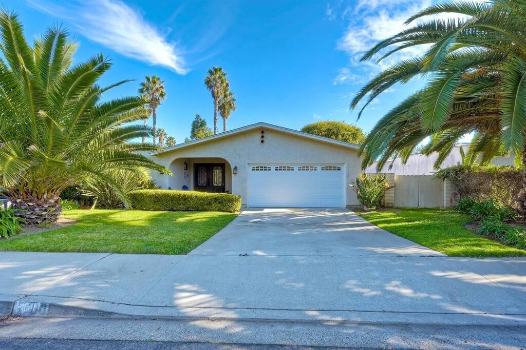 Great Group Retreat! Hacienda Decor, Spacious Floor Plan, Private Backyard Carlsbad Exteriör bild