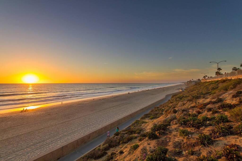 Great Group Retreat! Hacienda Decor, Spacious Floor Plan, Private Backyard Carlsbad Exteriör bild
